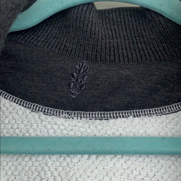 Mountain Dreaming Reversible- creamish w dark gray - Picture 4 of 5